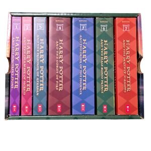 Harry Potter Complete Series Box Set Books 1-7 J.K. Rowling Scholastic Paperback
